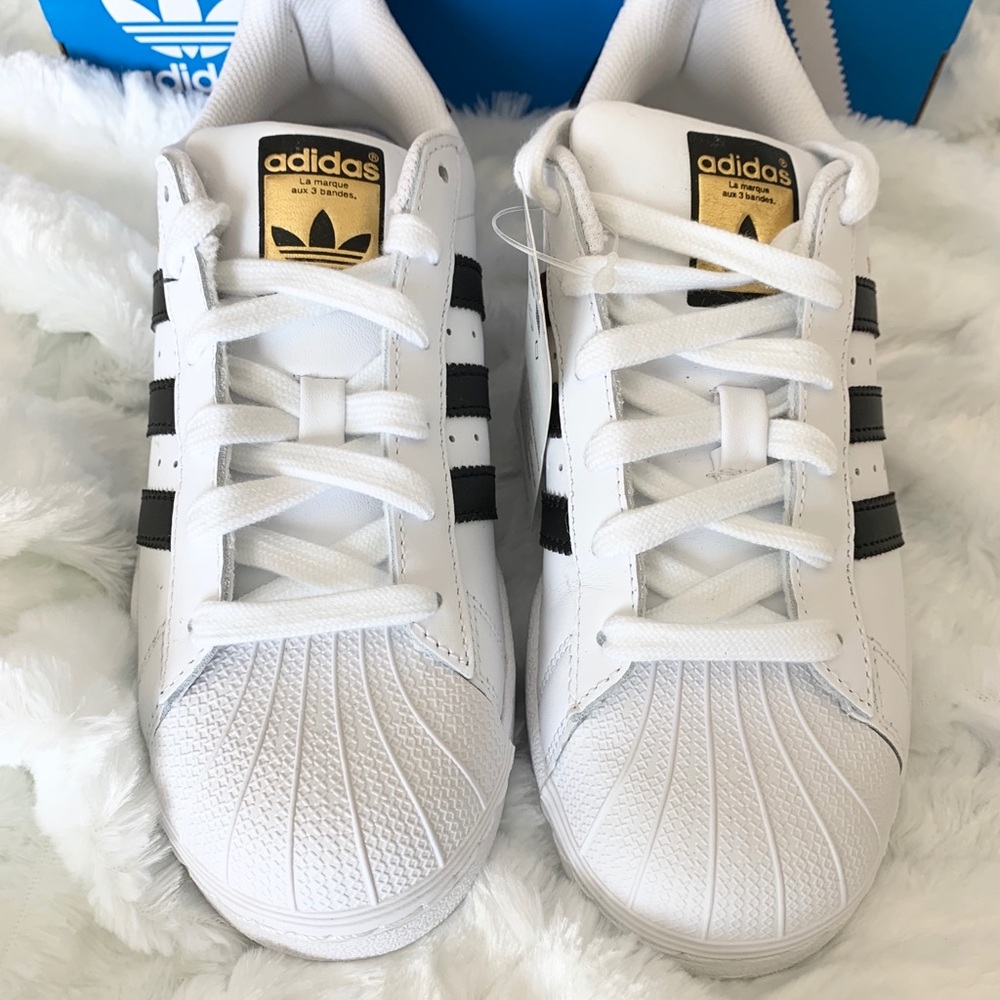 Adidas Superstar Sneakers - Picture 3 of 7